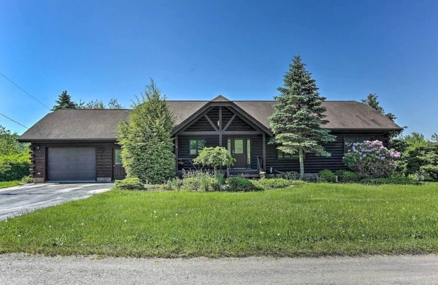 Serene Lakeview Escape with Hot Tub in the Poconos - 3BR 2 Bath Cabin "