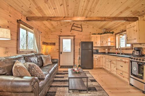 Serene Views Quiet Farmhouse Cabin in Wisconsin!