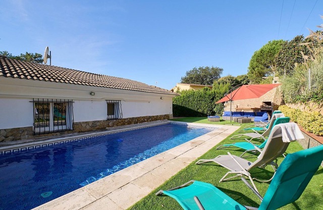 Serene villa with yard in Lloret de Mar