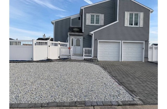 Serene Waterfront Family Water Front Property