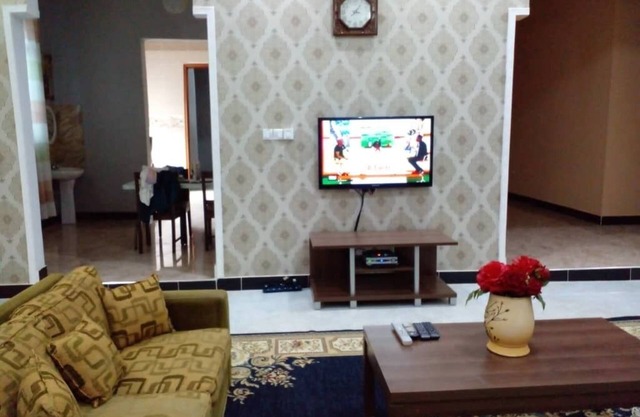 Serenity at it's very best - 15 min from the airport.