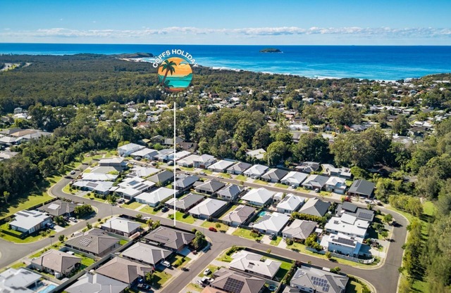 Serenity Bay Retreat - Luxury Coastal Living