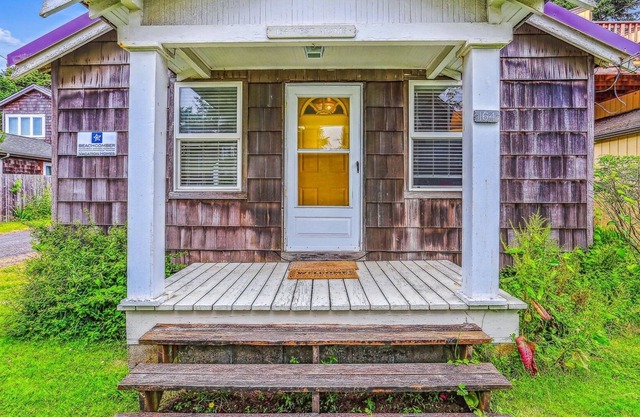 Serenity - Beachcomber Vacation Homes