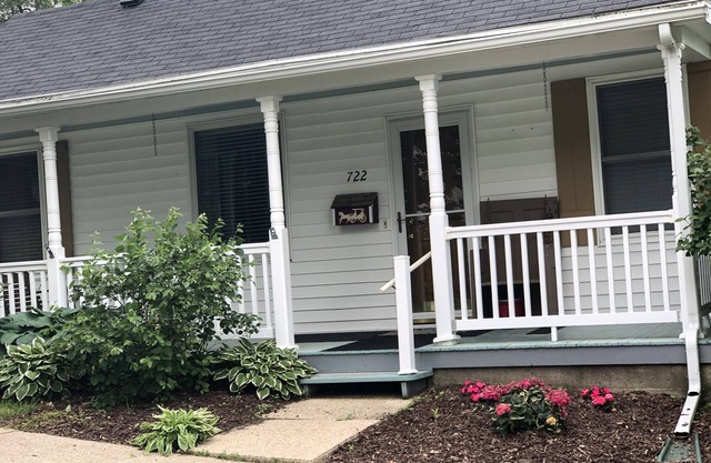 Serenity Cottage at Mineral Point