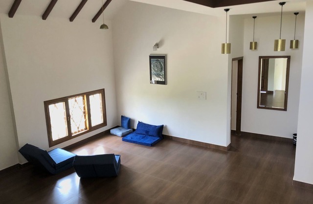 Serenity Manor: Vacation home near BLR International Airport
