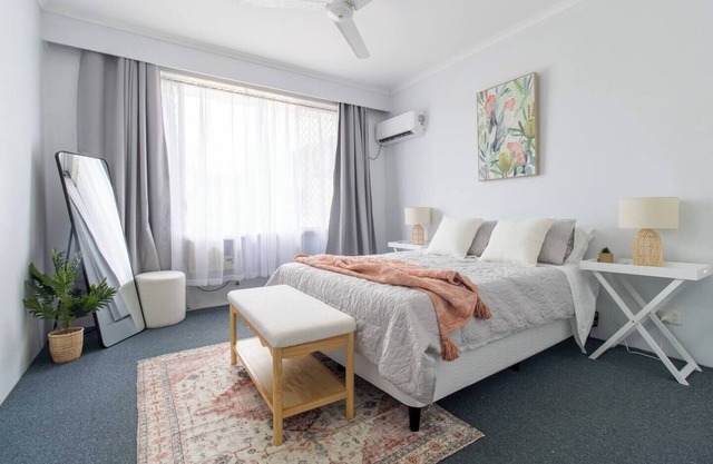 Serenity on Smith | 2 bedroom apartment by Tropical BNB