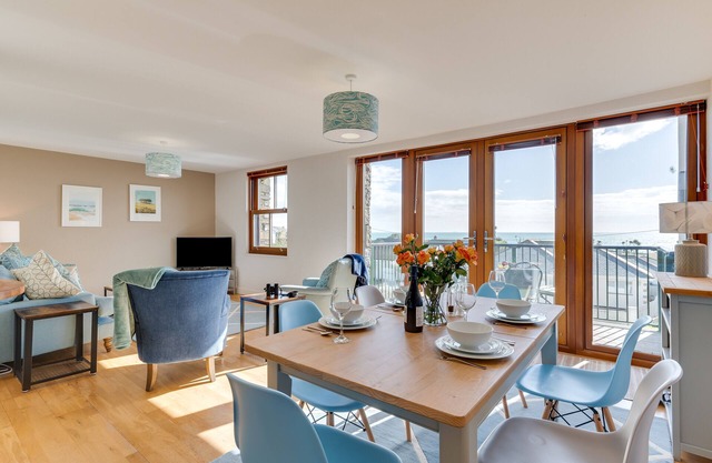 Serenity - Two Bedroom Apartment, Sleeps 4