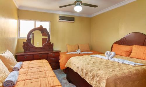 Serviced 2 Bedroom Apartment in Corales del Sur