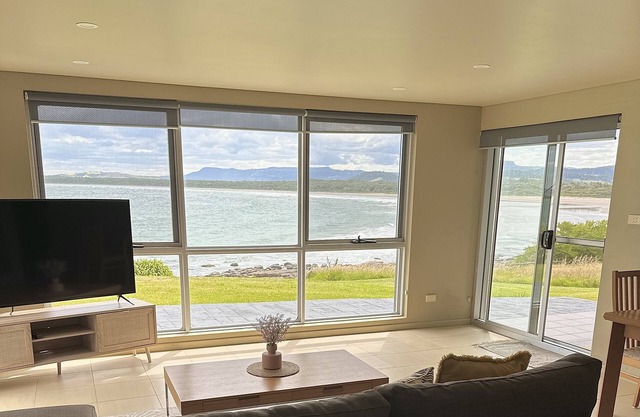 Seven Mile Beach Retreat