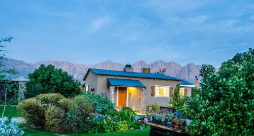Seven Oaks Vineyard Cottages