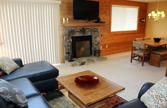Seven Springs Sunridge 3 Bedroom Standard Condo, Pet Friendly! by RedAwning