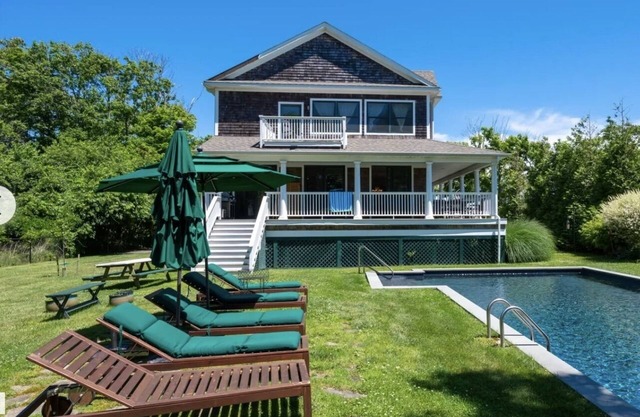 Shabby Chic Beach House get Away, a Stone's Throw From the Hamptons's!