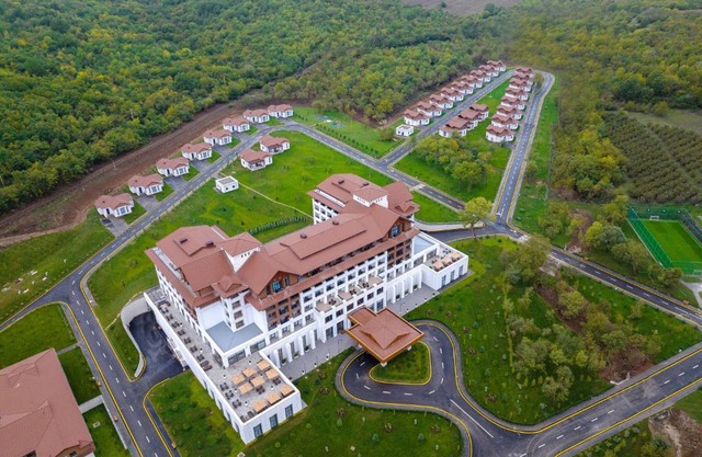 Shabran Wellbeing Resort