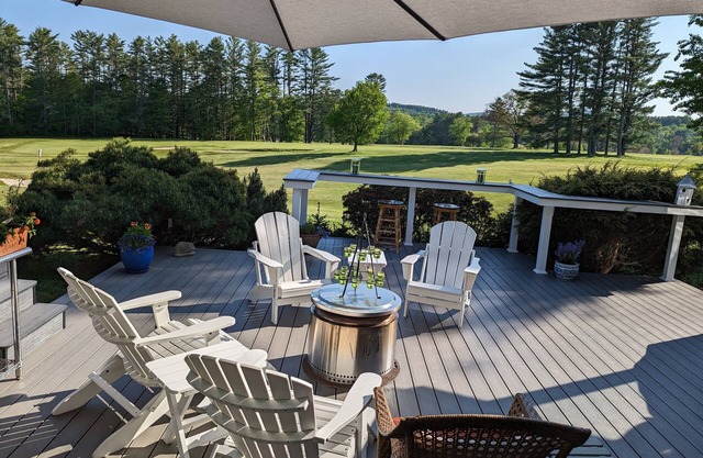 Shaker Bear Guest House- Sleeps 6: Queen & 4 twins, 2 Full bath's