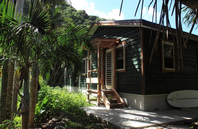 Shanti Bungalow