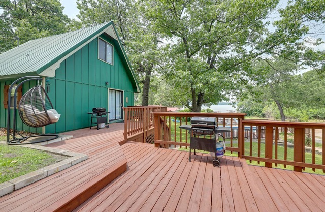 Shared Boat Dock: Lakefront Grove Getaway!