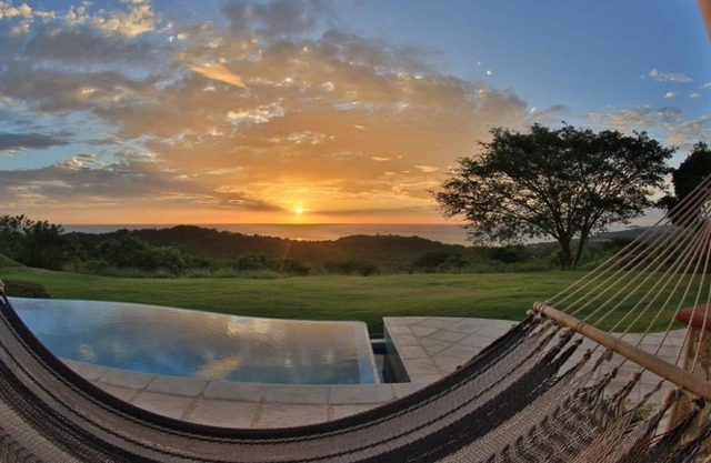 Shared homestay at Hacienda Vista del Mar, Rancho Santana with private bathroom.