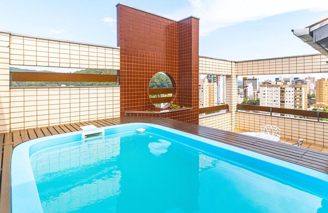 Shared singles suite