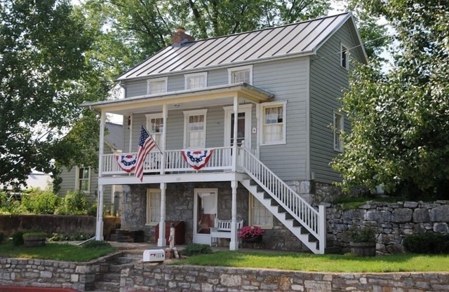 Sharpsburg Retreat-Civil War Home Near Antietam Battlefield, C&O Canal Towpath
