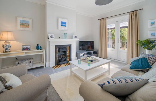Shellharbour, spacious family and pet friendly space with stunning views