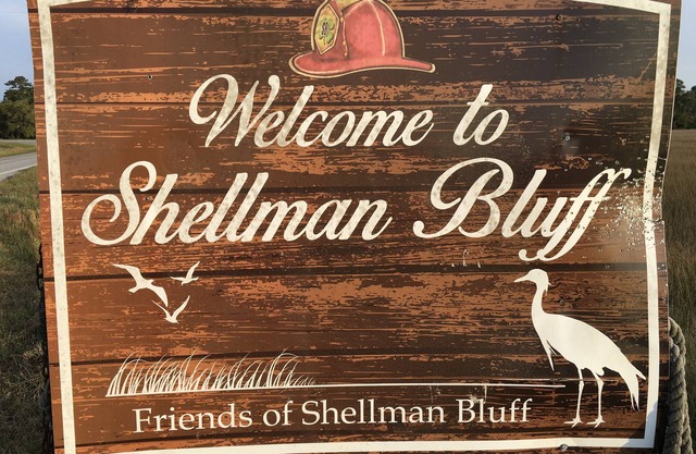 Shellman Bluff Village Home: Ideal location,3 bedrm,2 bath,lg porch,boat shed