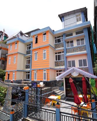 Sher Bengal Darjeeling 100 Mts from Mall Road Couple Friendly