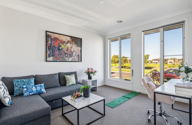 SHINE Point Cook Elegant Home Sweet Home