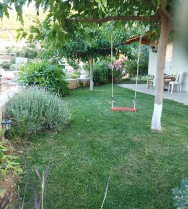 'Shinohori' Olive-Tree Apartment