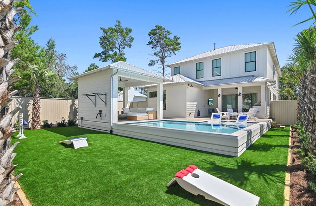 “Shore to Please” Private Heated Pool, Bikes, Dock