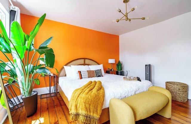Short North – King Bed – Parking Free – Convention