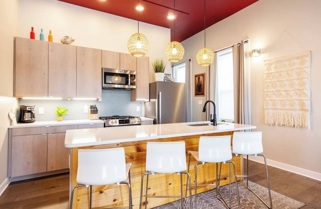 Shotgun Rye-Sleeps 4. Close to Univ of Lou, Churchill, Ky Expo Ctr. Priv Parking