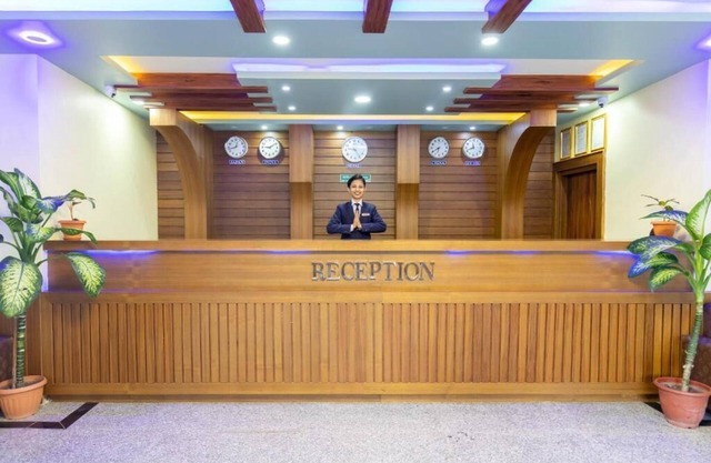 Siddhartha Hotel Grand City