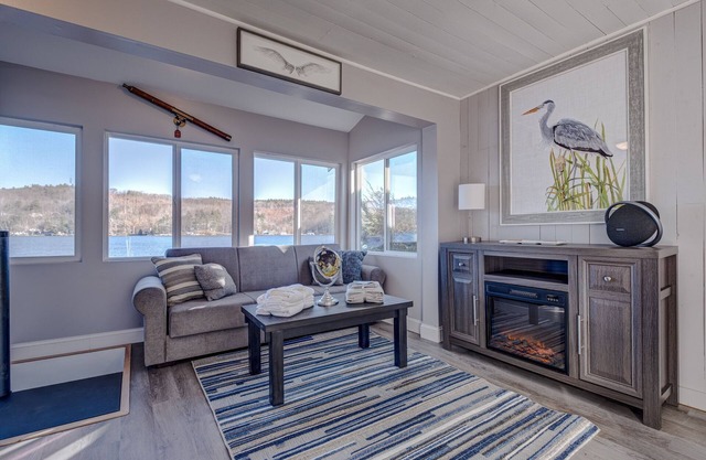 Siena/Naples 2 units Sleeps 8 with 2 Docks!