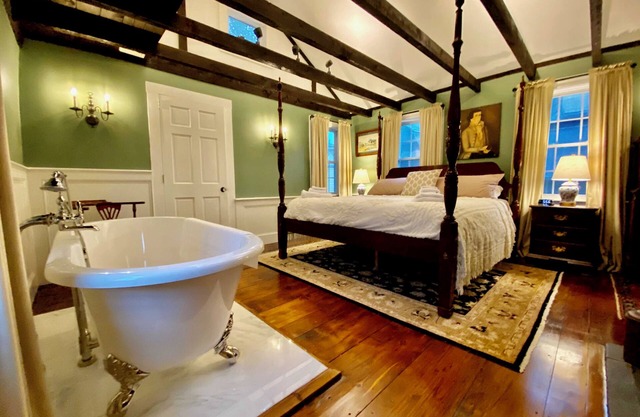 Silsbee's by Daniels House