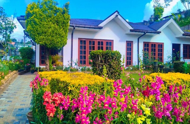 Silver Rose Holiday Home