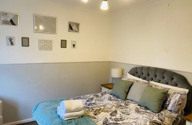 Silver Stag Properties, 2 BR Home in Town Centre