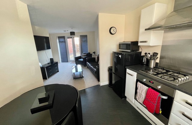 Silver Stag Properties, Comfy 2 BR Home in Ashby