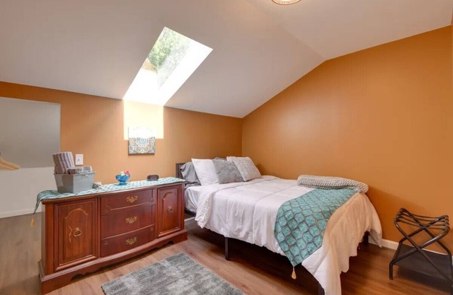 Silver Stone Castle Guest Wing in Silver Spring with Game Room, Pool Table, etc.