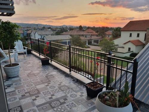 Silver Views Guest Suite - No loadshedding!
