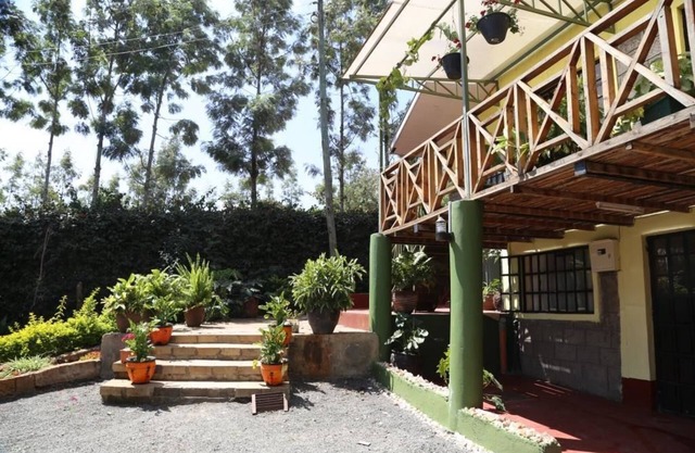Simani Guest House