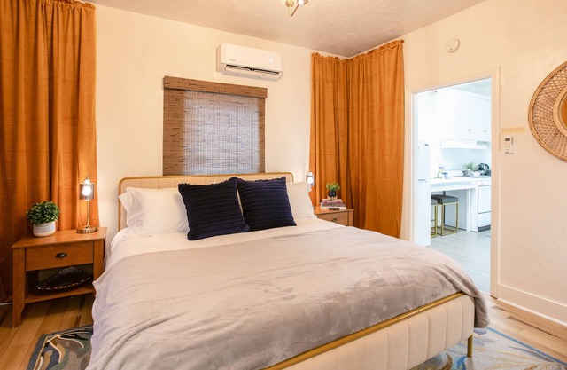 Simple luxury in this Medford Studio! Relax on a plush King bed, enjoy a full kitchenette, and benefit from free designated parking. Walkable to the heart of downtown.