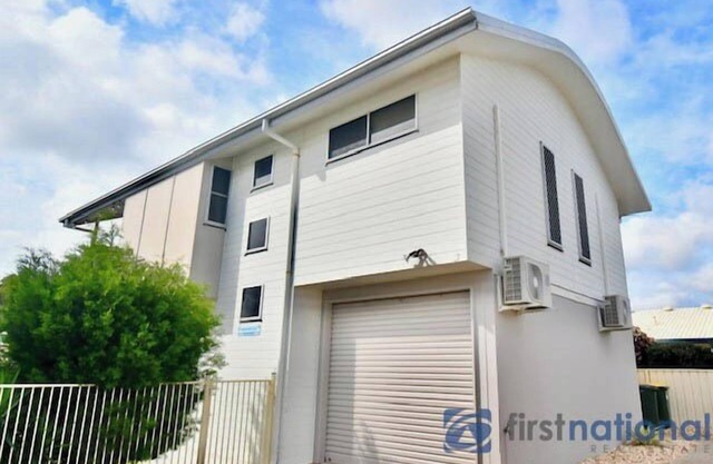 'Simplicity' Beach Side Town House 3