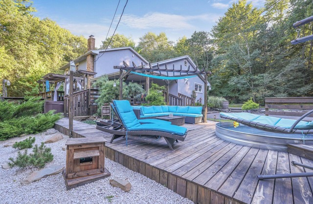 Simply Serene - Wild West City - 4 acres of Privacy - Sauna/Spa/Golf/Pool