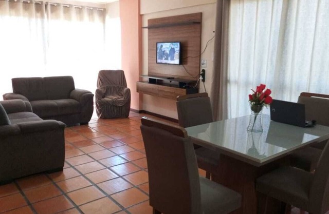 Single apartment per floor, city center, two parking spaces and swimming pool