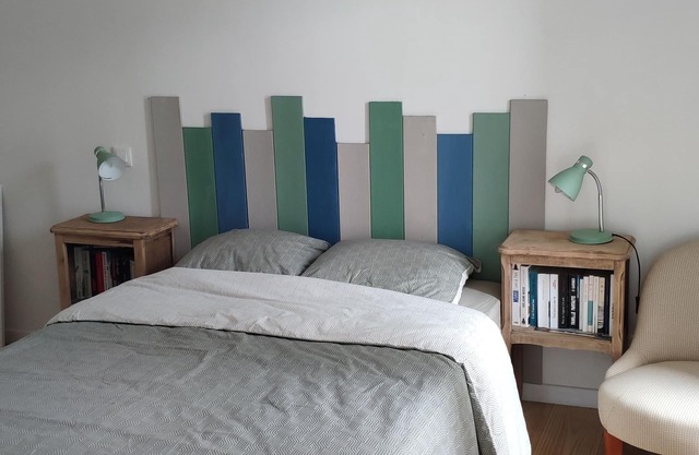 Single-storey apartment 2 steps from the market and the pedestrian street of St Pierre