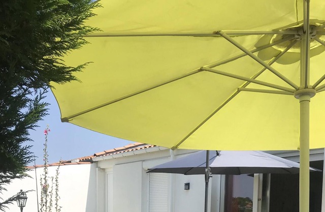Single Storey House, Residential Area in Saintes
