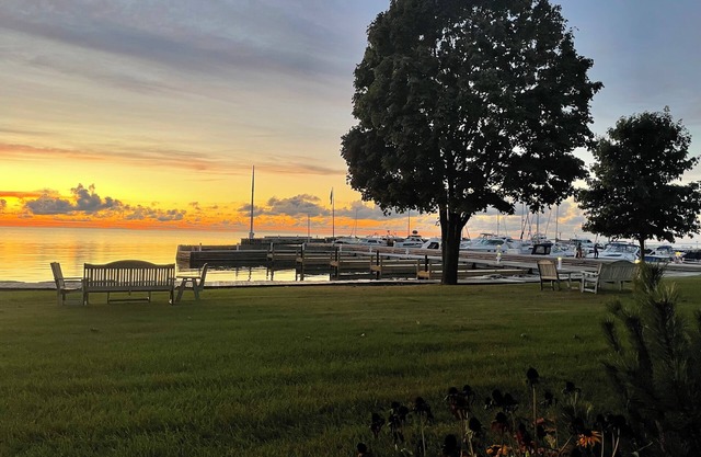 Sister Bay Waterfront n2BR/2BA nGround level porch, lawn, pier, waterfront