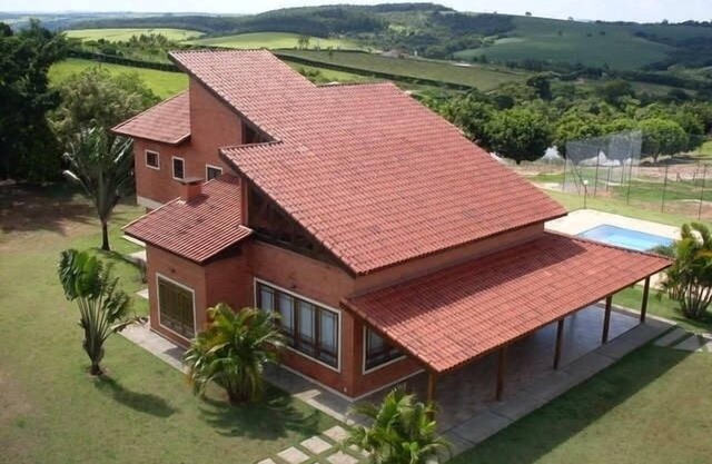 Site in Araçoiaba da Serra - About 1h from S. P. - 4 suites