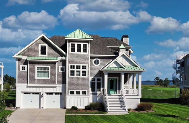 Six bedroom home in the amenity filled Peninsula community!