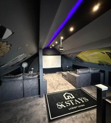 SK Stays Modern Luxury Home With Jacuzzi Bath & Cinema Room